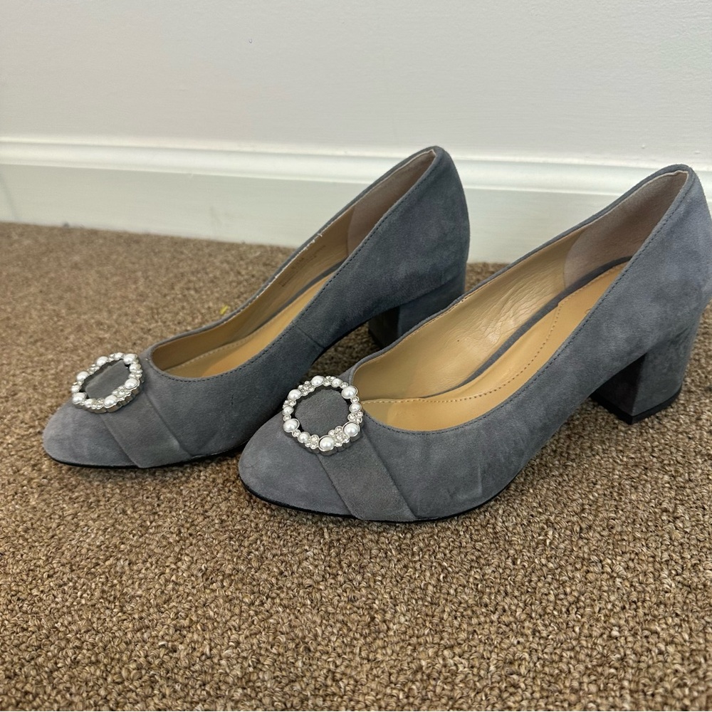 Talbots Isa Block Heel Pumps Pearl Buckle Gray Size 5.5M Women's - Picture 2 of 7